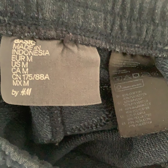 Basic gray sweatpants - Picture 3 of 3